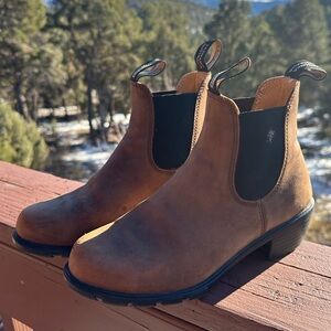 Blundstone Chelsea Boots - women’s size 8.5
